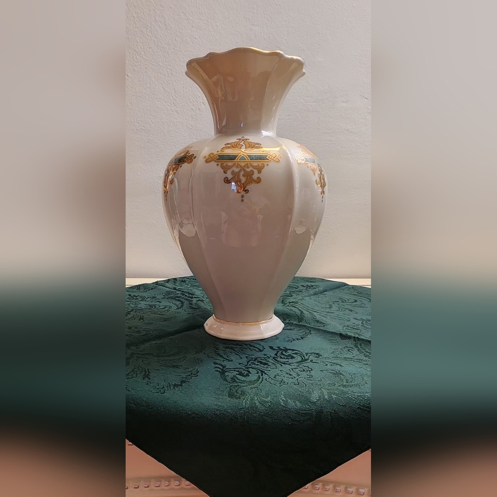Vintage Retired Lenox Catalan Collection 10" Vase